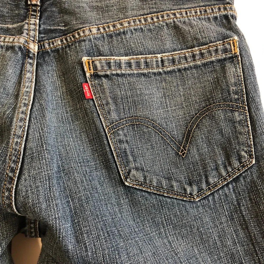 LEVIS RELAXED STRAIGHT 559 BLUE JEANS